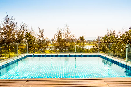 Cost of Glass Pool Fence Repair in Airdrie