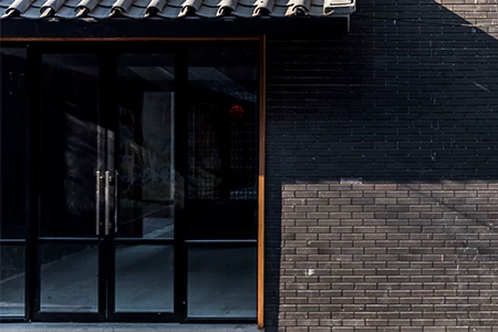 Storefront Glass Installers in Airdrie